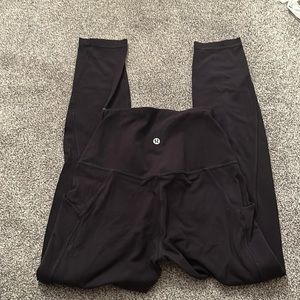 Lululemon leggings w/ pockets size 4 25’
